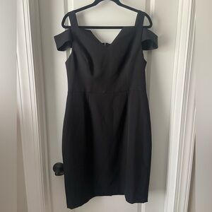 Size 14 women’s White House black market dress